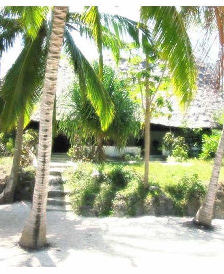 Sansibar bietet so zahlreiche Hotels.
In unserer Reise haben wir Ihnen 3 Häuser
zur Auswahl gestellt. Gewinnen Sie von allen
einen kleinen Eindruck. Bungalow im der
hübschen "Pongwe Lodge". tansania-sansibar-pemba-resort-bungalow