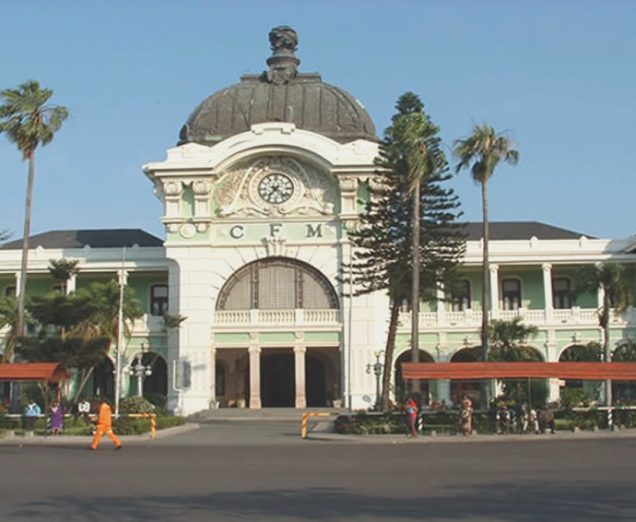 Der Bahnhof in Maputo, der Haupstadt Mosambik's - Erbe aus kolonialer Zeit!