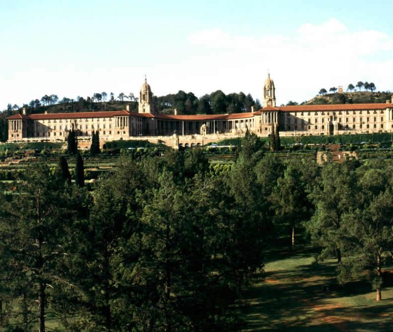 Die "Union Buildings", das
Parlament, liegen
erhaben über der Stadt. suedafrika-pretoria-parlament