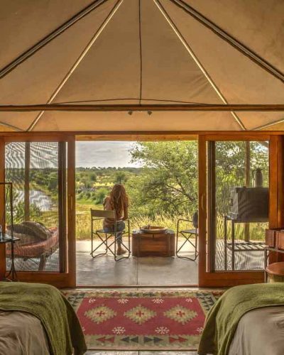 Am Ufer des Boteti River in der trockenen Kalahari liegt das zauberhafte Meno A Kwena Camp